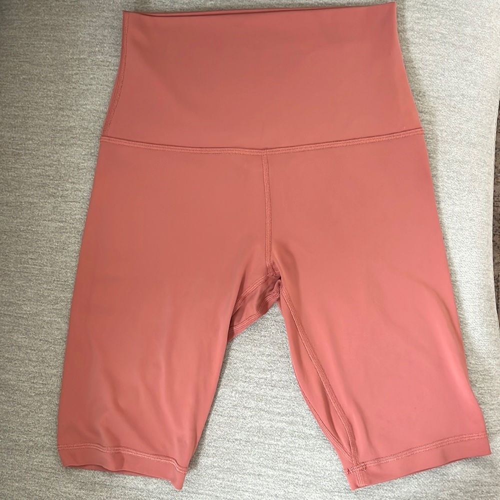 Lululemon High Rise Align Shorts 8”